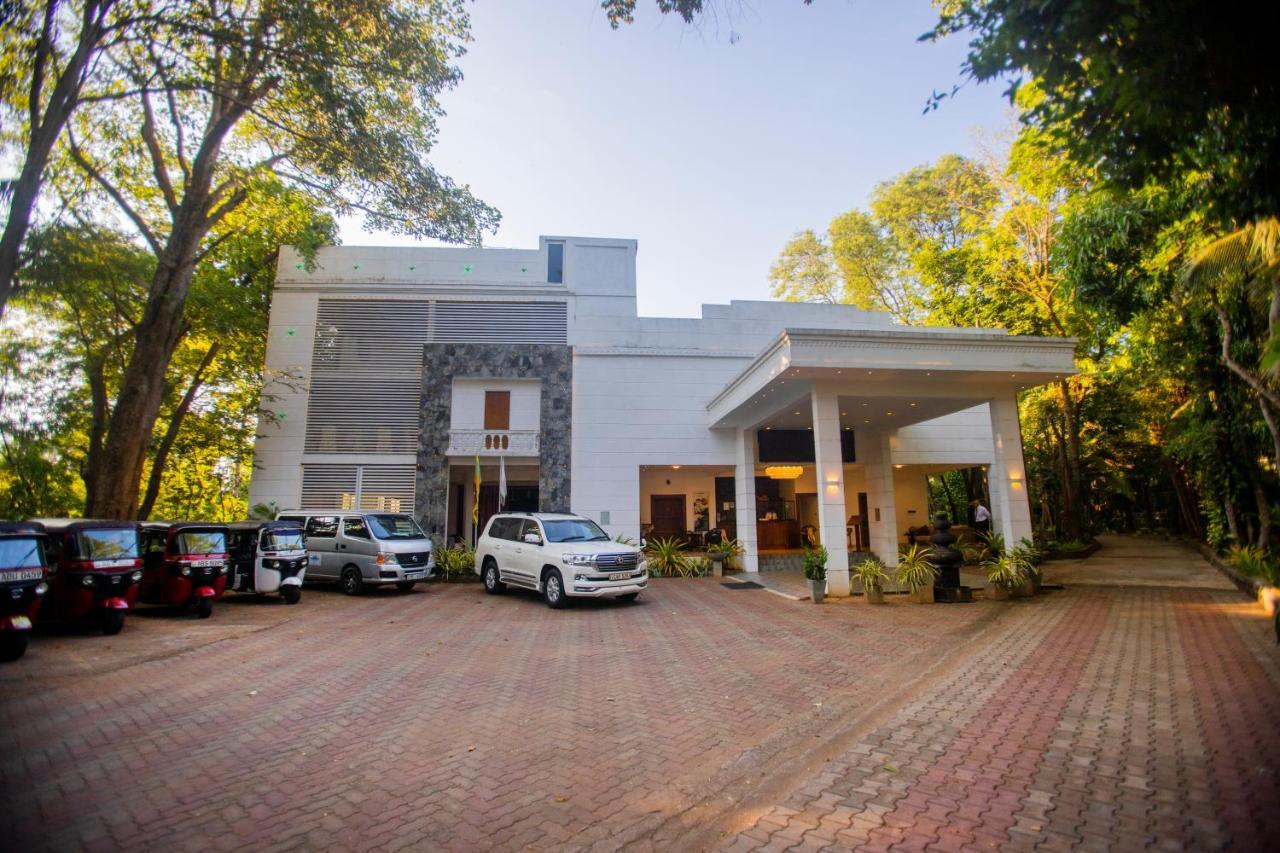 Hotel Eden Garden Сигирия Экстерьер фото