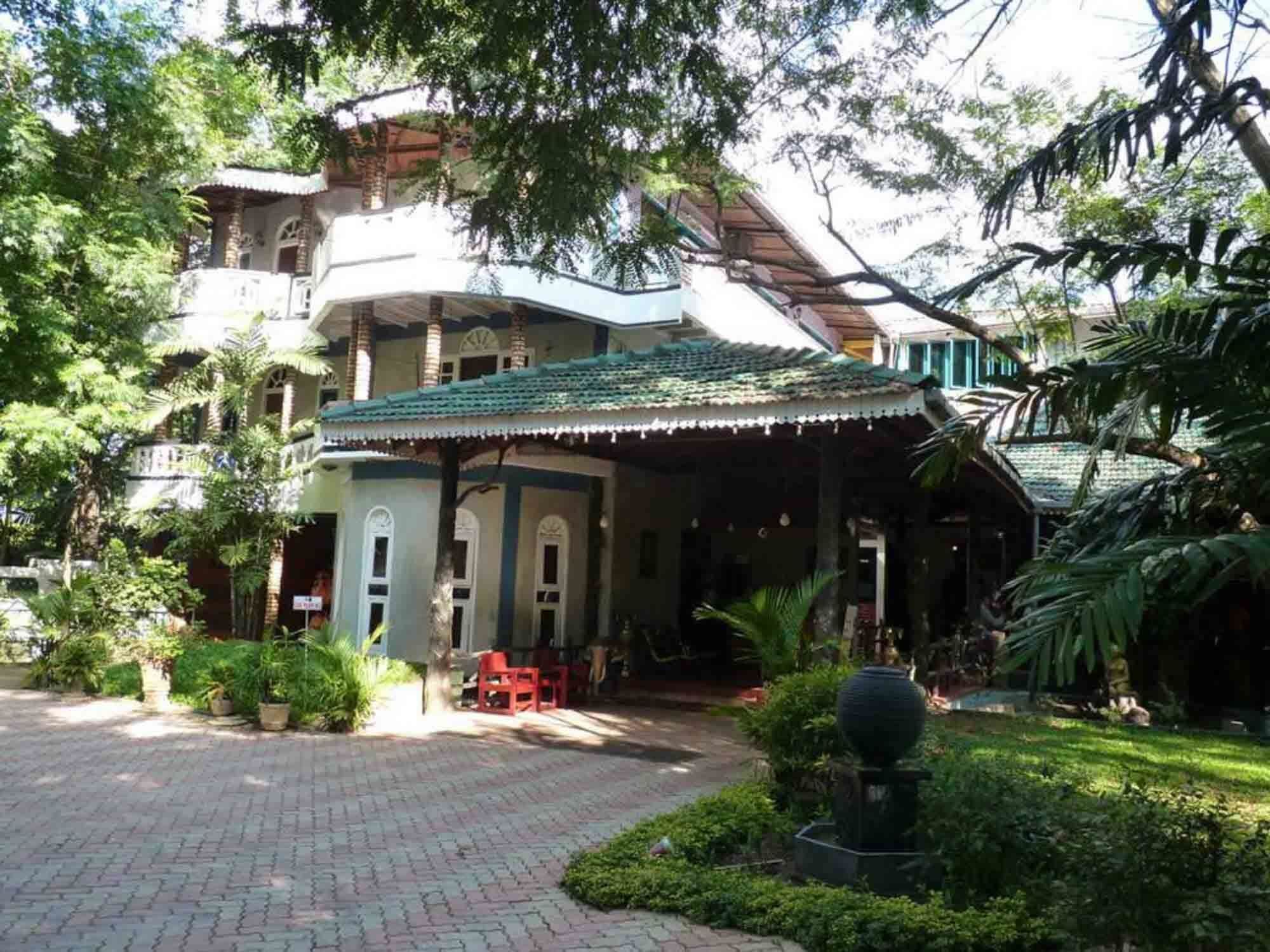 Hotel Eden Garden Сигирия Экстерьер фото